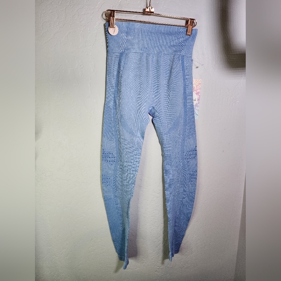 Bella Movement Dusty Blue Legging and Lone Sleeve Top Set Size Small - Picture 2 of 10